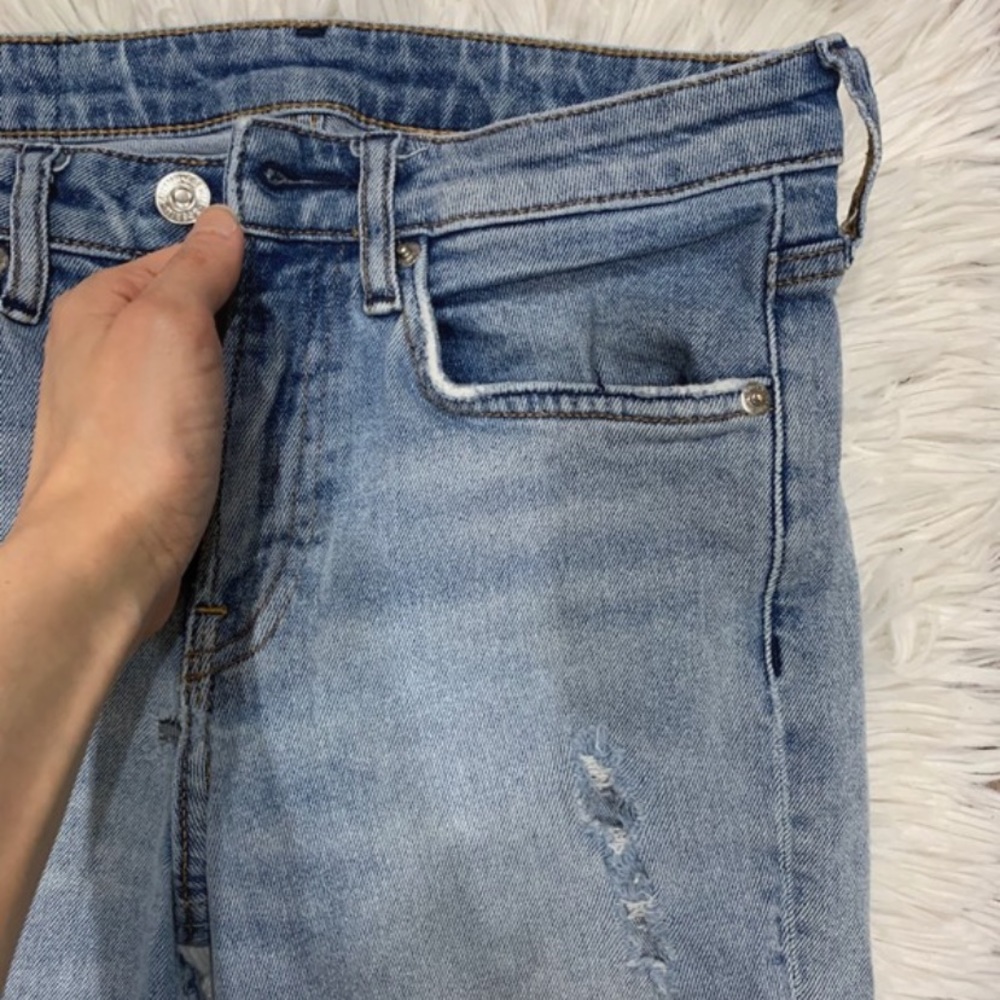 Light-Wash Ripped Jeans - Picture 3 of 8